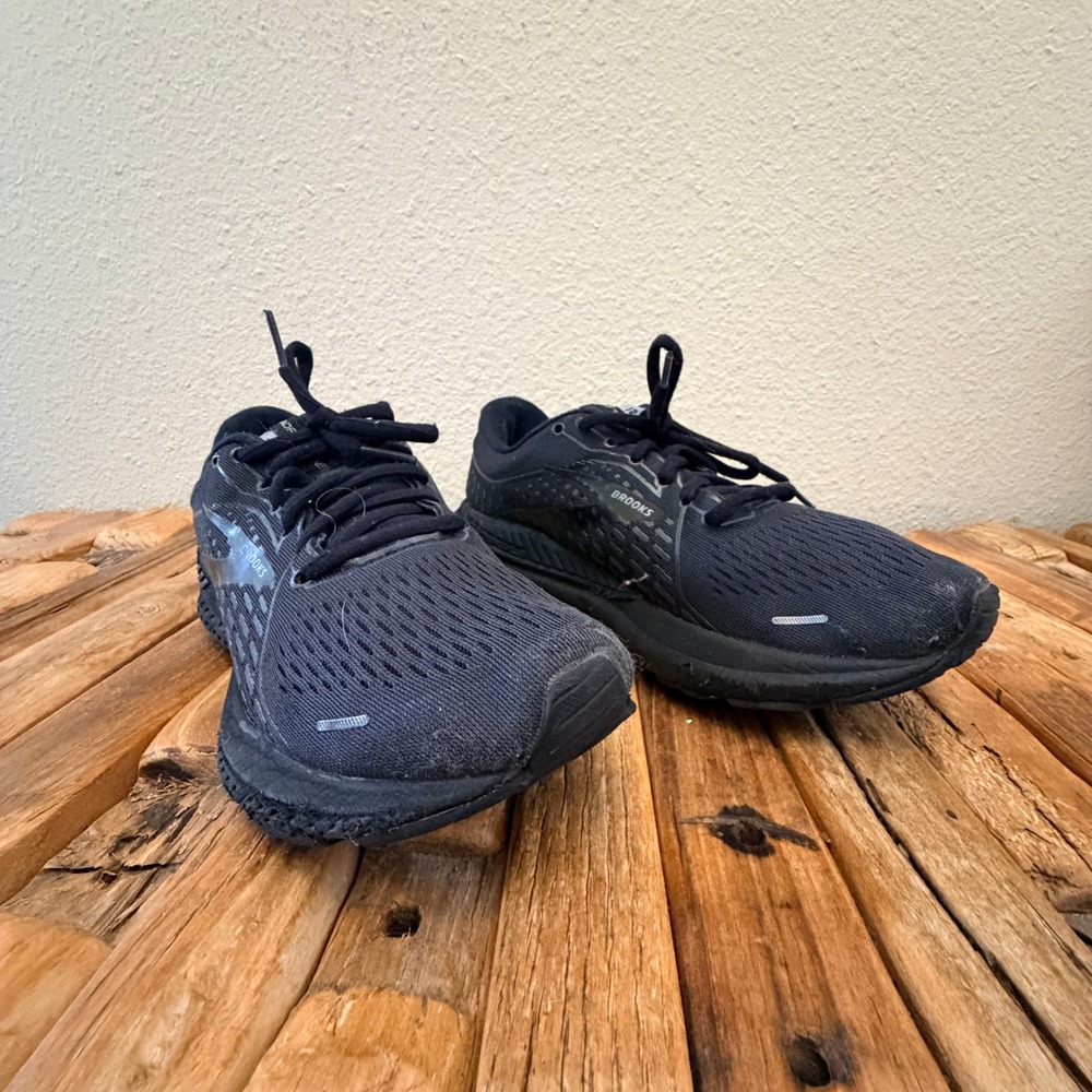 Brooks Adrenaline GTS 21 Womens Running Shoes Black 1203291B020 Size 8 Medium B